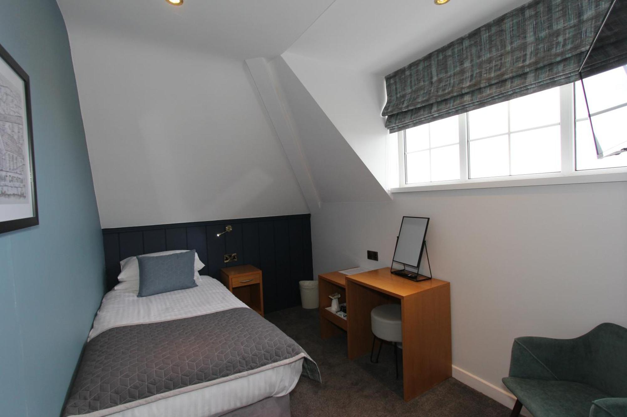 Gwesty Nanhoron Arms Hotel 네핀 외부 사진