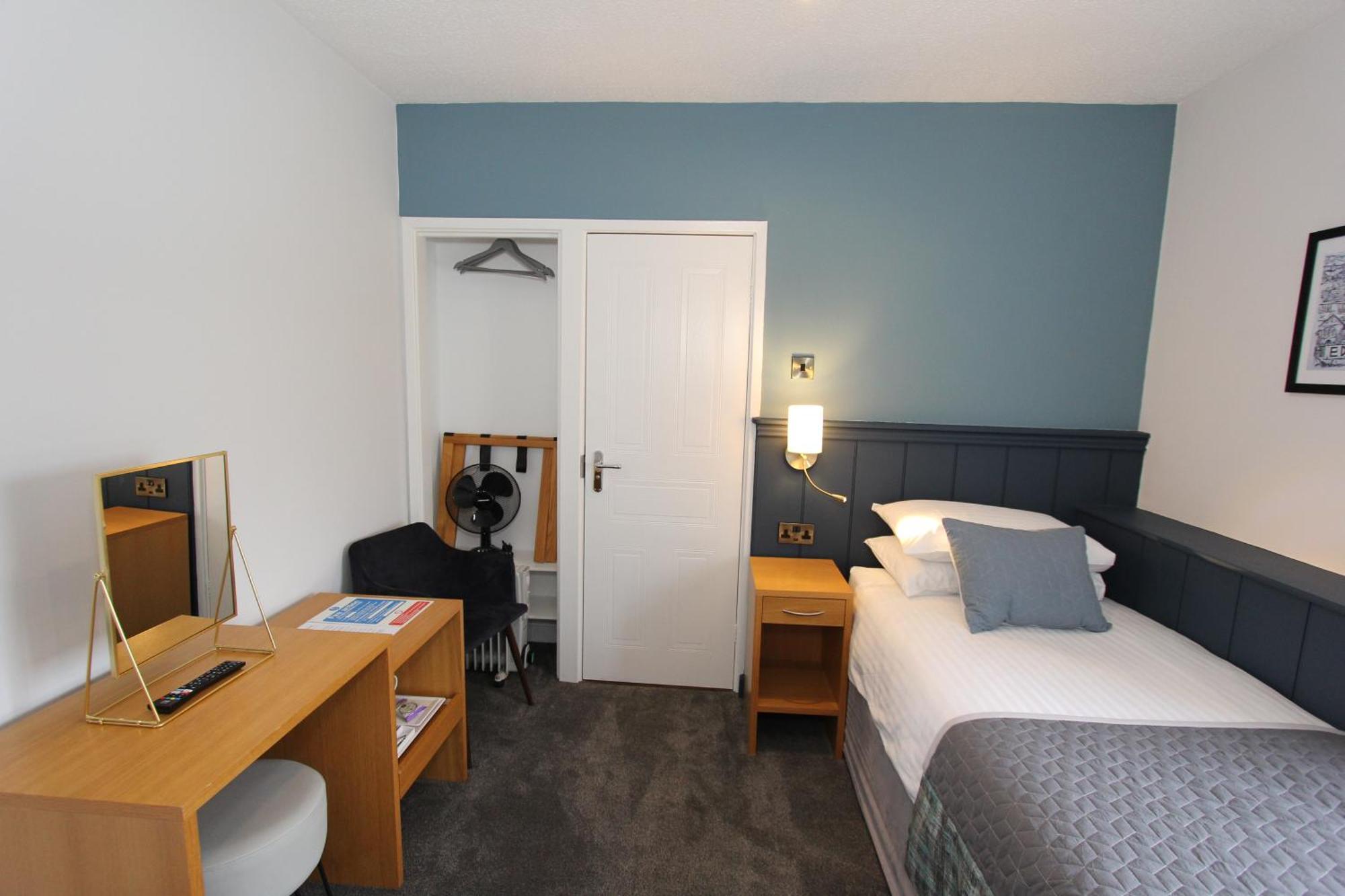 Gwesty Nanhoron Arms Hotel 네핀 외부 사진