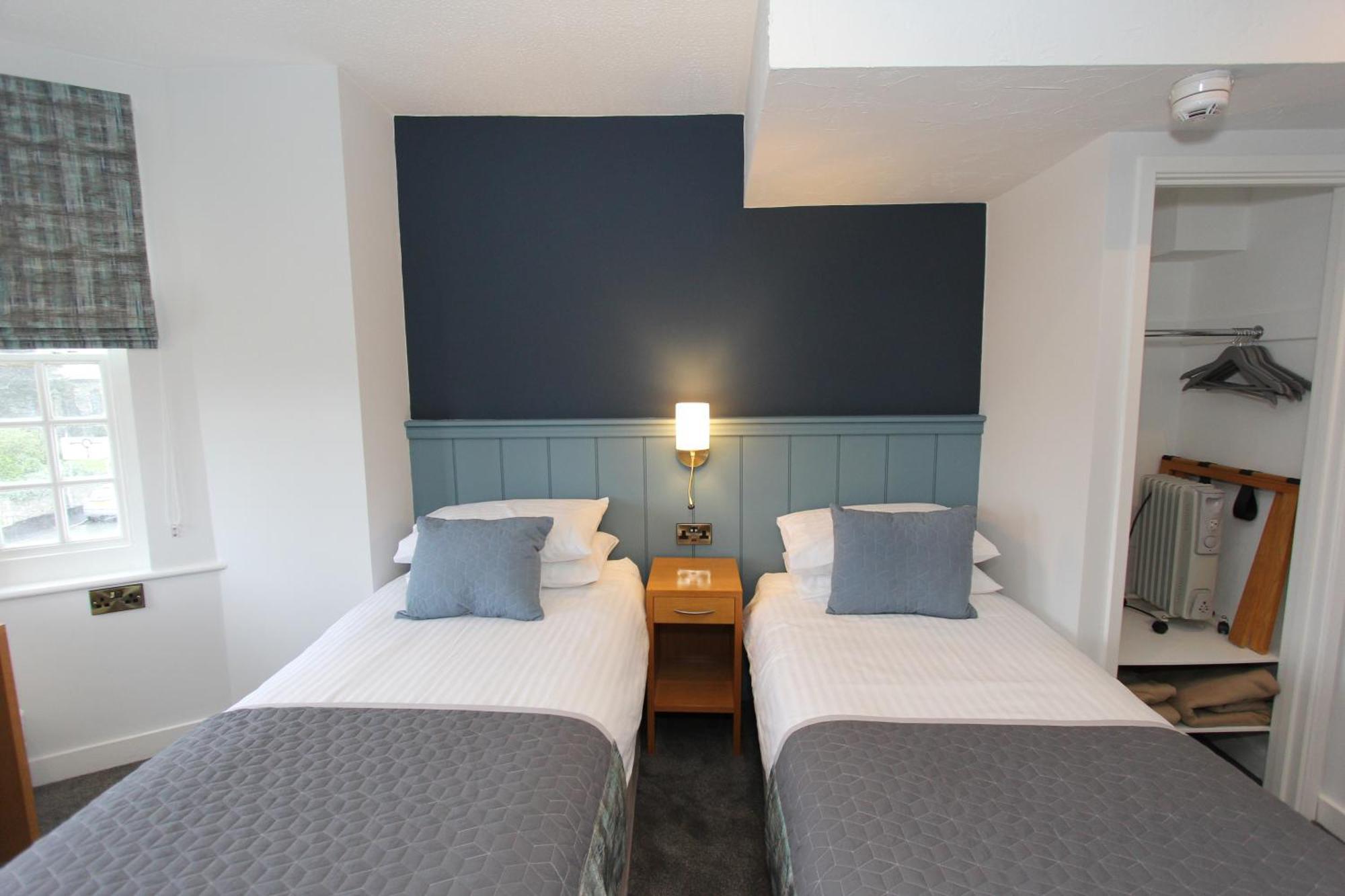 Gwesty Nanhoron Arms Hotel 네핀 외부 사진