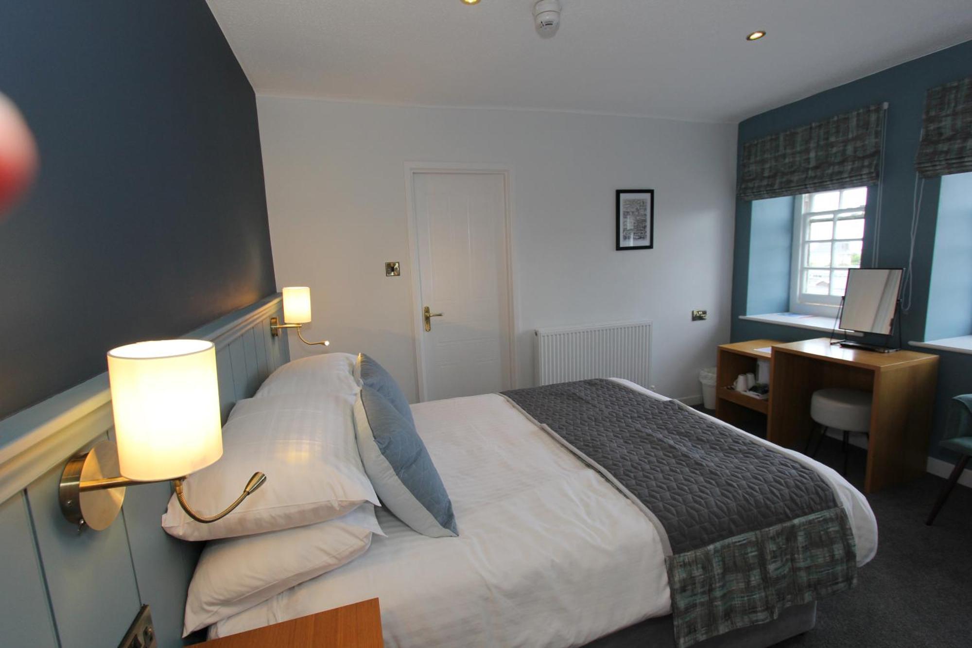 Gwesty Nanhoron Arms Hotel 네핀 외부 사진